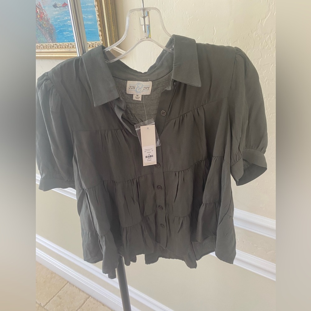 Jun & Ivy army green ruffle button down